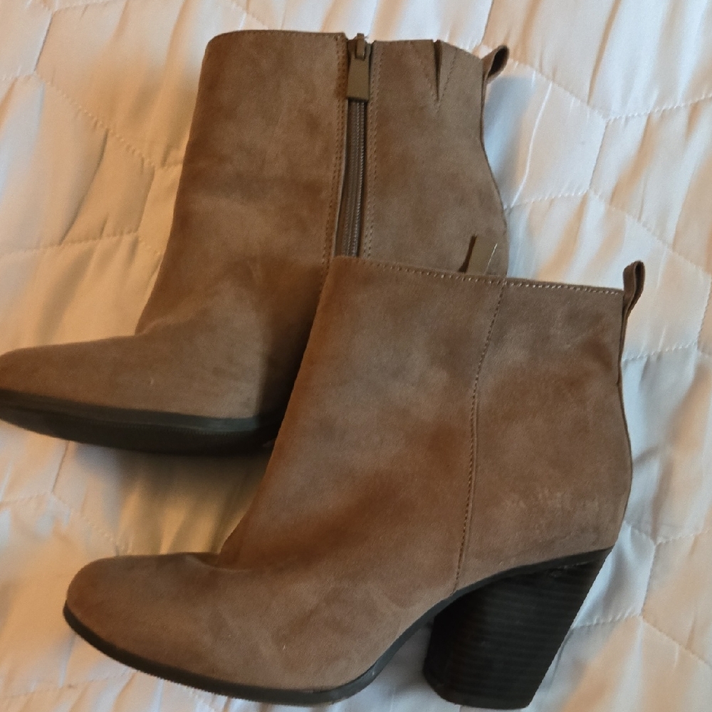 Women's Tan Ankle Boots